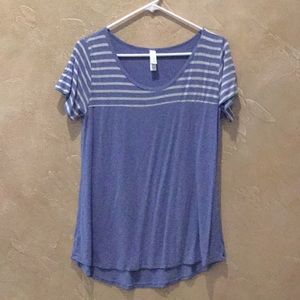 EUC Lularoe Classic T size S
